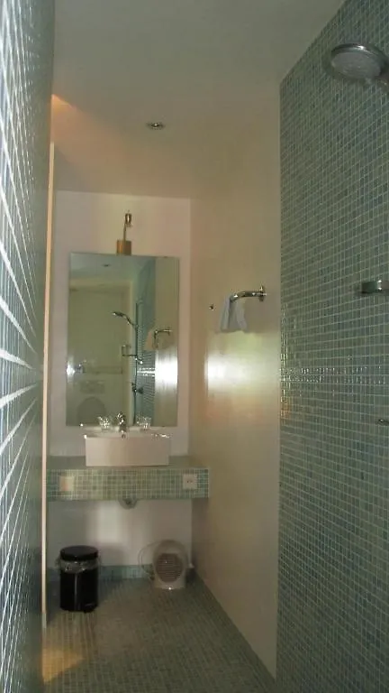 Bed and Breakfast Domaine Gajolles Bonas 3*,